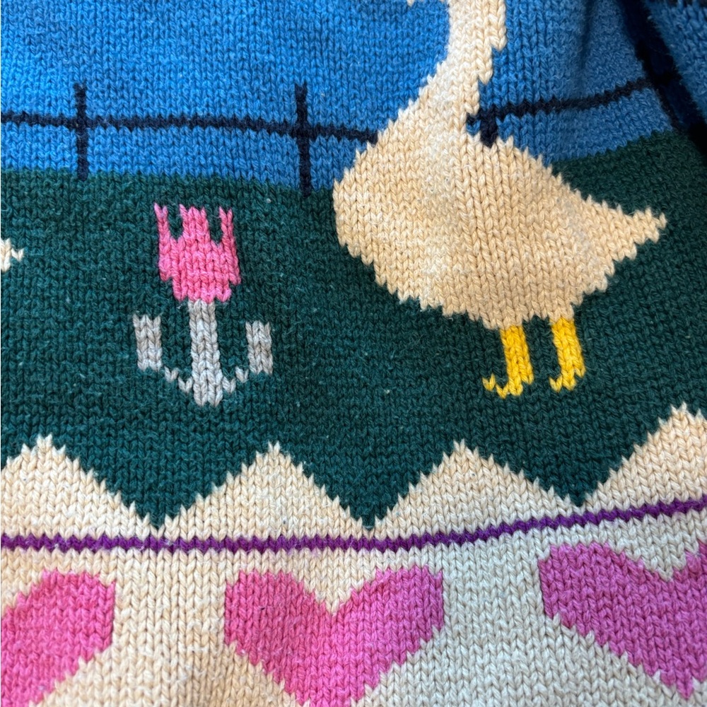 Kina and Tam Duck Goose Sweater - Picture 5 of 8